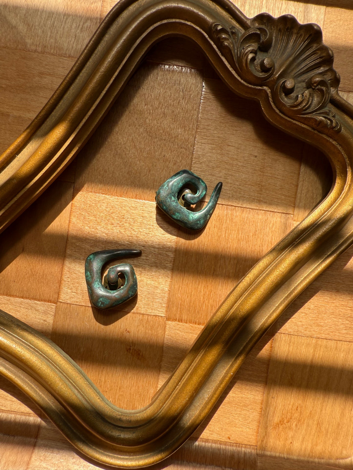 80s Patina Clip On Spiral Earrings